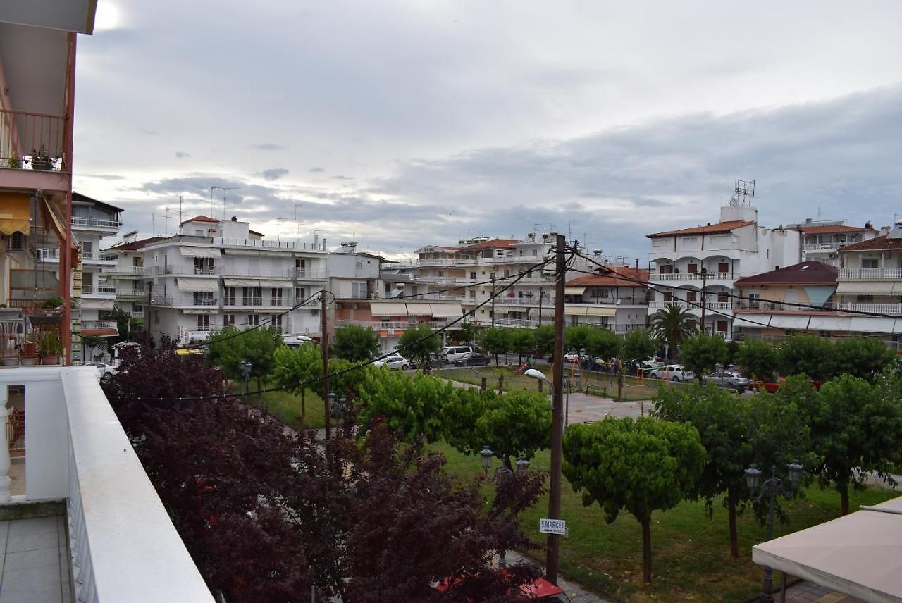 Paralia Katerinis beachfront area