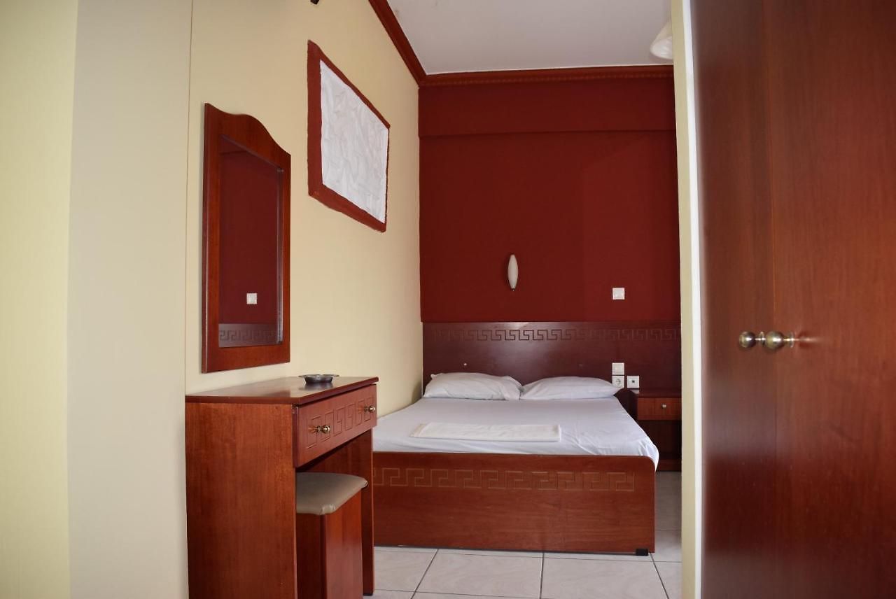 Deluxe Room at Hotel Elli Paralia Katerinis
